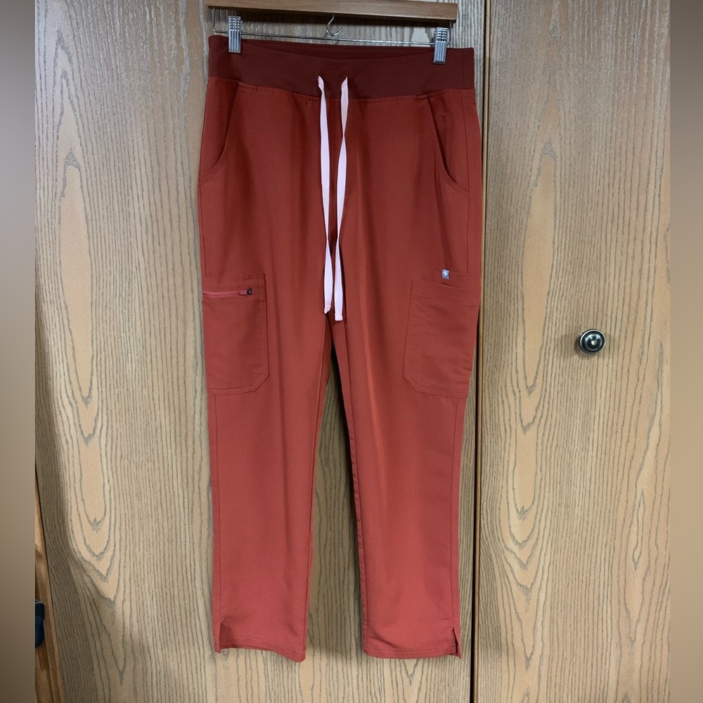 FIGS - Auburn - High-Waisted Yola Pants, Medium Petite
